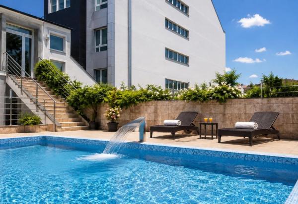 Prezident Hotel Novi Sad - Outdoor Pool & Spa, Novi Sad