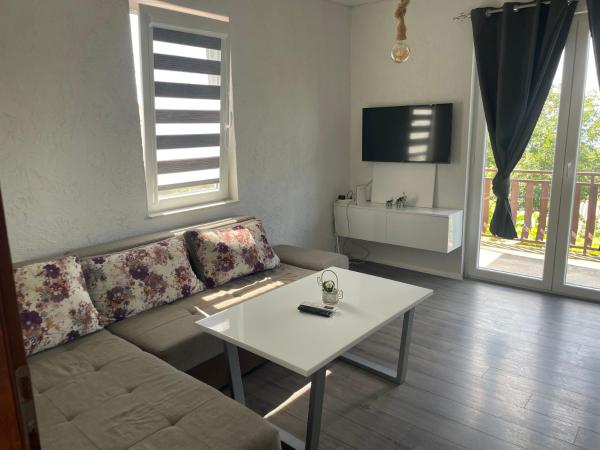 På bilden syns objektet Villa Apartments STEFAN - Ramne Ohrid som ligger i staden Resen.