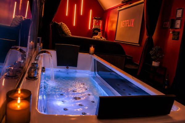 Suite Briarde Ciné Jacuzzi Proche Paris Et Disney - Torcy