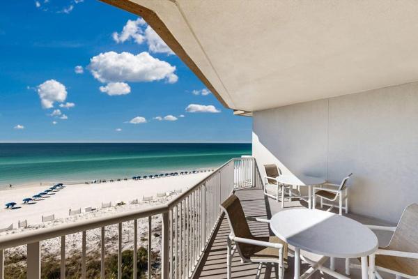 Beachfront Condo With Beach Chairs An Umbrella And A Pool - Okaloosa Island, FL