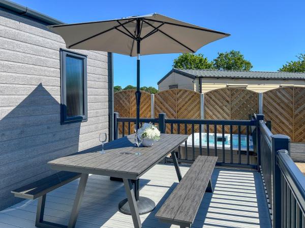 Victory Wisteria Lodge - Cleethorpes