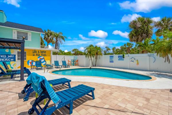 Dolphin Villa - Pool - Steps To Siesta Key Village - Siesta Key, FL