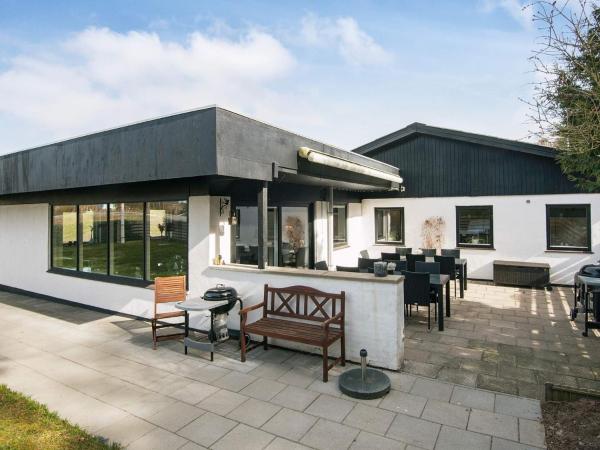30 Person Holiday Home In Ebeltoft-by Traum - Denmark