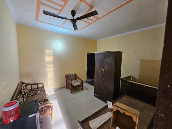 1 Bhk But Space Of 2bhk Kothi - Sahibzada Ajit Singh Nagar