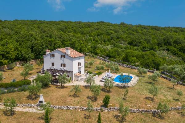 Rustic Holiday House Harmonie With Private Pool And Large Garden - Kapovci, Island Krk - Alpen