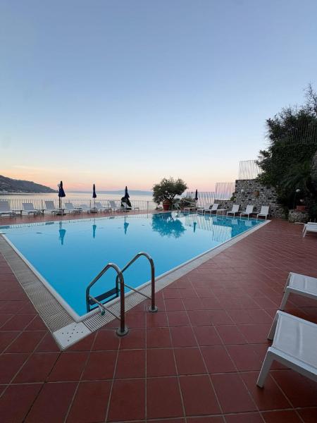 A la foto es mostra l'objecte Bay Palace Mazzarò situat a la ciutat de Taormina.
