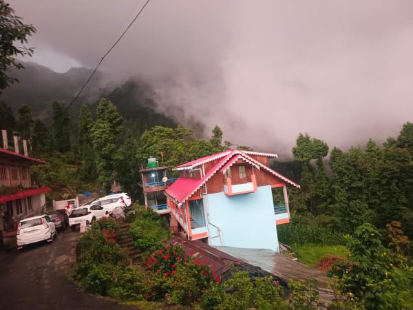 Aarya Homestay Experience Offbeat Darjeeling Living In Rampuria Village, Senchal Wildlife Sanctuary - China