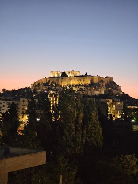 Acropolis View Apartment 120sqm - Athens