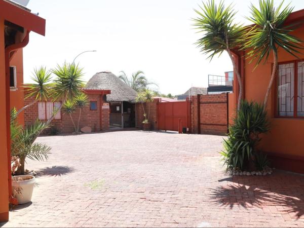 Oluzizi Guesthouse - Windhoek