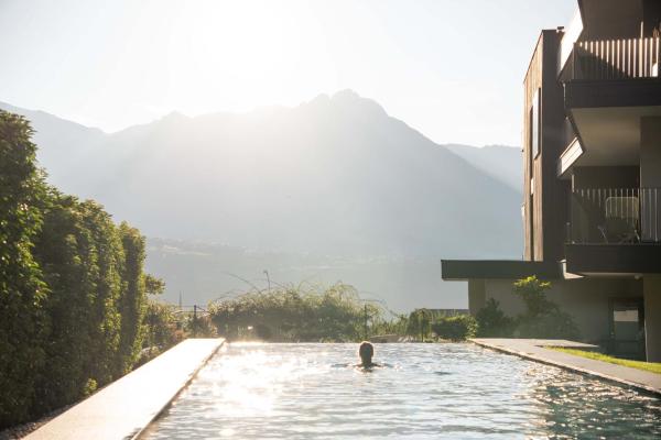 A la foto es mostra l'objecte Garni-Hotel Der Forsterhof situat a la ciutat de Lagundo.
