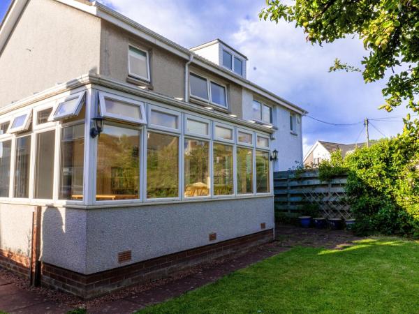 3 Bedroom Home, Peaceful Garden - 에딘버그