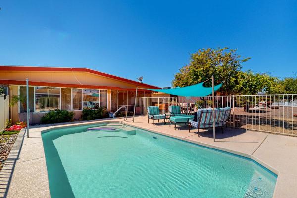 Dog-friendly Home With Private Pool, Yoga Studio, Fitness Room & Great Patio - Sun City, AZ