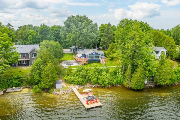 Lakefront Retreat W Hot Tub & Sauna 4-season - Kawartha Lakes