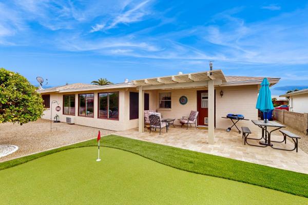 Sunny Home With Covered Patio, Grill, Pool, Tennis, Hot Tub, Full Kitchen, & Ac - Mesa, AZ