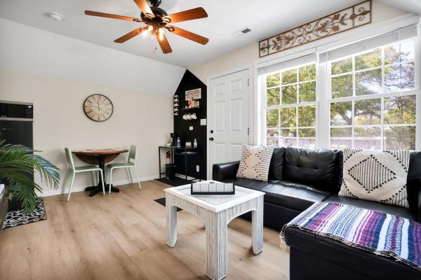 Near Eats, Shops, Golf & Beach: Oak Island Suite! - Oak Island, NC