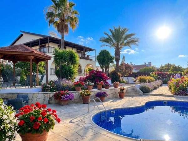 Charming Erimi Villa With Private Pool And Garden View - Cyprus