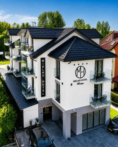 Nella foto è visibile l'oggetto Mielno Hotel Boutique situato nella città di Mielno.