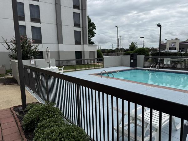 Kuvassa näkyy kohde Sleep Inn & Suites Memphis Southeast, joka sijaitsee kaupungissa Memphis.