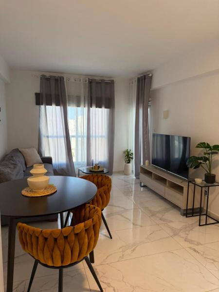 Palatino 1-bedroom Apartment Near Beach - 