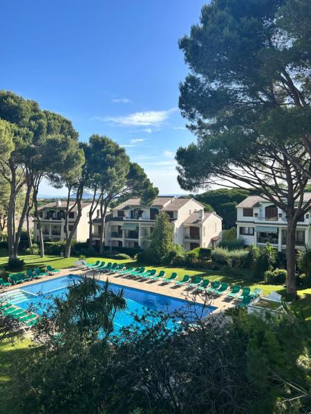 Acogedor Apartamento Para 4 Con Piscina, Parking Y Balcón - Pals