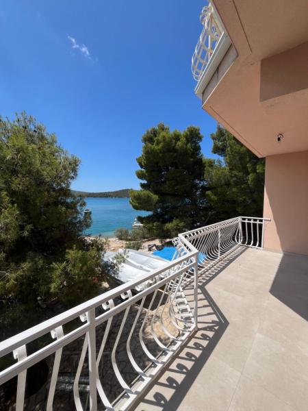 Madai Beachfront Apartments - Jasenovo Beach, ŽAborić - Primošten