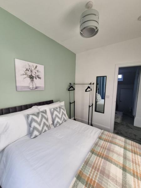 Huge 4bed2bath Sleeps 8 Flexible Long Term Stays - Sunderland