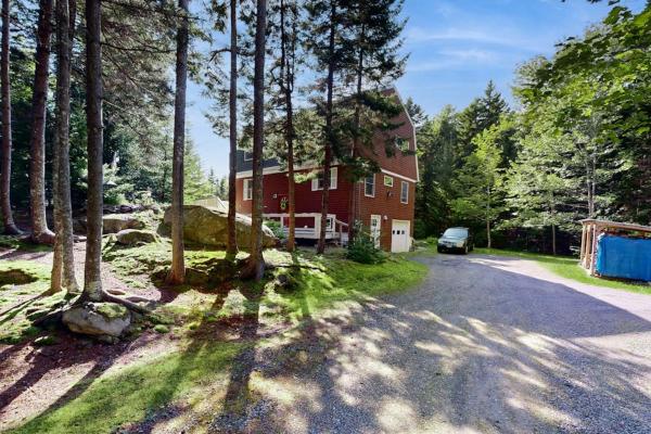 Romley House | Deck & New Luxe Kitchen | Near Boothbay Harbor - Bath, ME