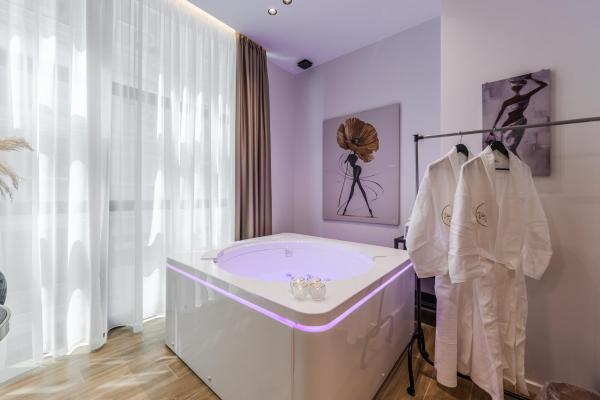 Via Mare Jacuzzi Suites By Ps - Durrës
