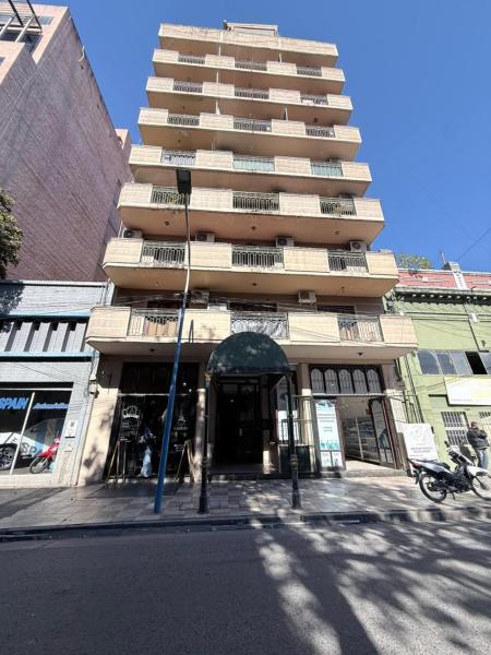 Edificio Tradicional,centrico Y Tranquilo - Provincia de Santiago del Estero