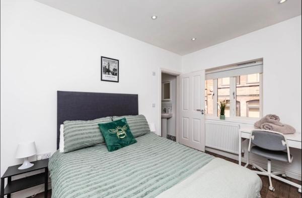 New Near Leeds Arena Stay With Wifi And Parking - Leeds