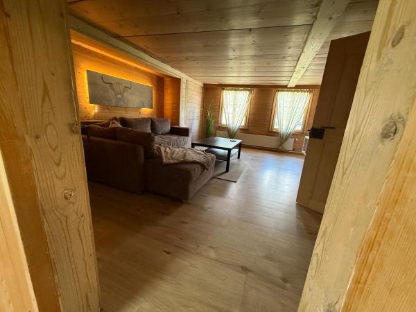 3 Zimmer Wohnung Mit Balkon - Schönried