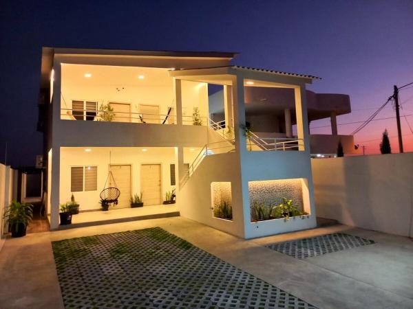 Casa Del Lago Suite 1 Moderna Con Piscina Y Lago Taos - Ecuador