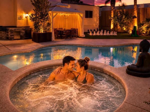 Auf dem Foto ist das Objekt Buddha Play Modern with Pool & Spa Sauna Near Vegas strip in der Stadt Las Vegas zu sehen.