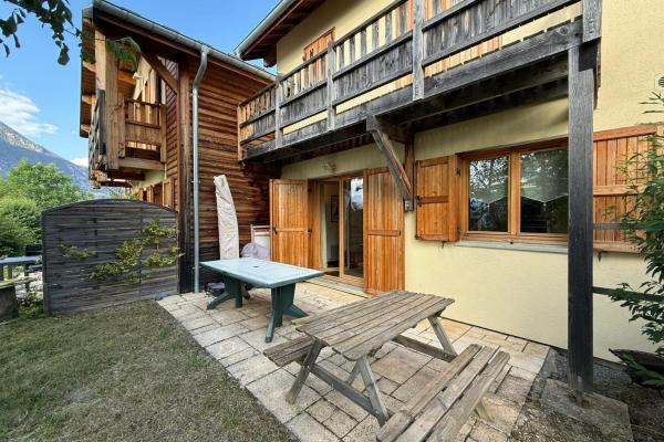 Chalet Cosy à Risoul Village Terrasse & Vue Vallée - Embrun