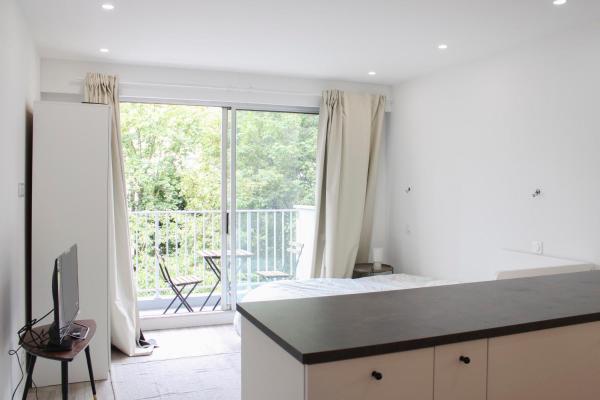 Charming Studio With Private Terrace Paris 11th - 10th arrondissement
