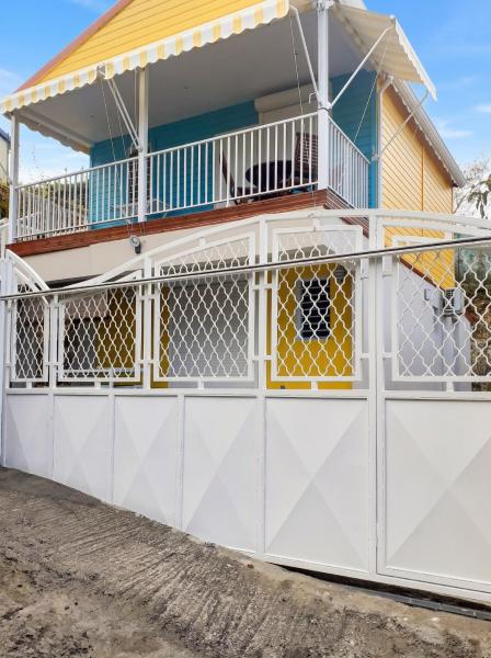 Maison Charmante à Morne-à-l'eau Avec Jardin Clôturé - Guadeloupe