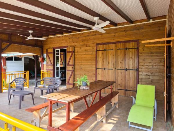 Bel appartement avec 5 chambres à Goyave