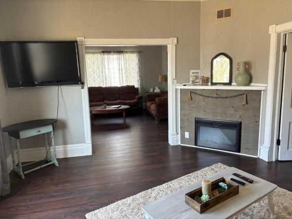 Historic 1902 Home Near Makoshika State Park 4br - Makoshika State Park, Glendive