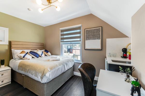 Charming Studio in Excellent Location 10, London