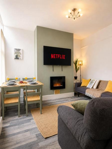 Cosy 3br House With Ps4 & Free Parking - Salford