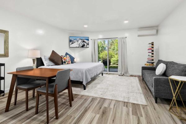 Recently Remodeled Ground Floor Studio Near Downtown Bend - Bend, OR