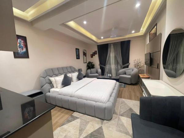 Aurum Hotel Serviced Apartments Gulberg Lahore Pool, Gym & Cinema - Lahore