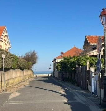 L'océan Au Bout De La Rue - Soulac-sur-Mer