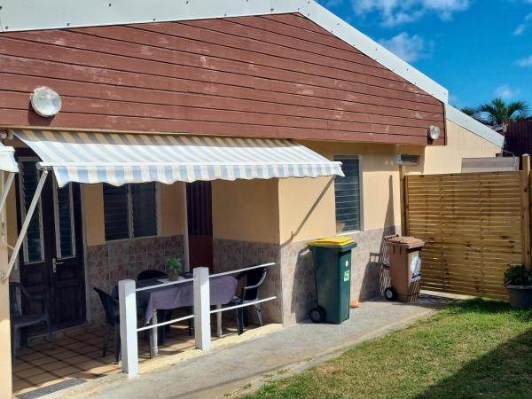 Maison Charmante Au Robert Avec Jardin Et Tennis à Proximité - Martinique