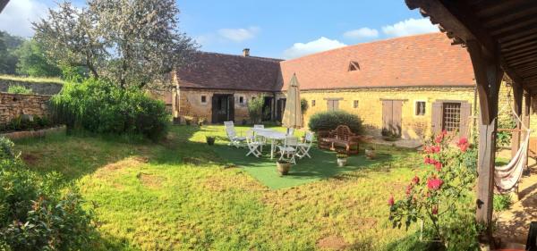 Maison Charmante En Campagne Près De Marquay Avec Piscine Privée - Sarlat-la-Canéda