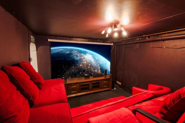 A la foto es mostra l'objecte Ascot House situat a la ciutat de Fairfield.