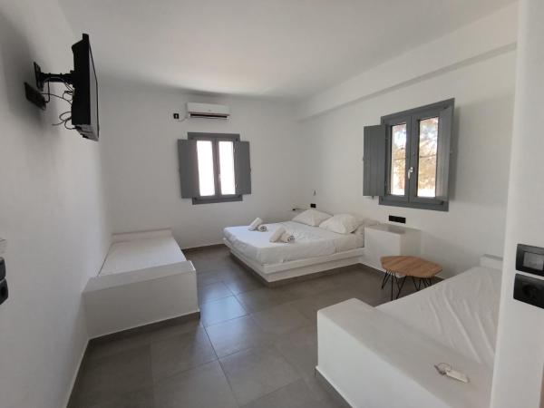 Perissa Economy Rooms - Santorini