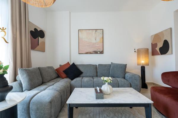 Modern 1br With Balcony - Waters Edge Yas Island - Abu Dhabi