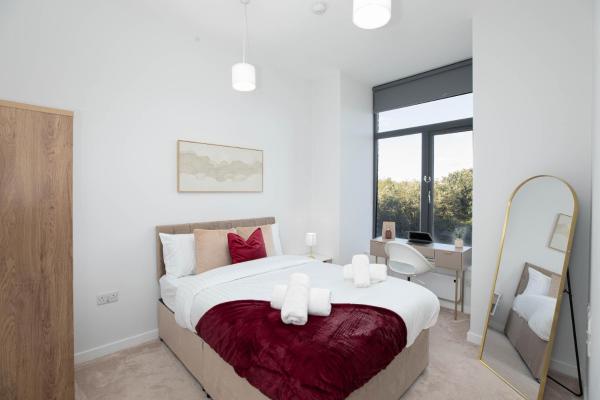 Luxury Riverside Apt At Leeds Dock - Sleeps 6 - Leeds