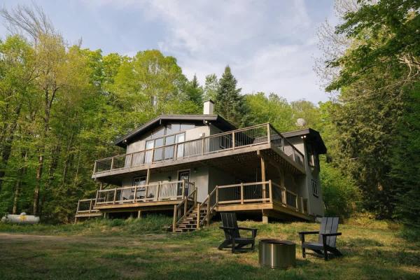 The Aster Chalet - A Modern Family Retreat - Grafton, VT